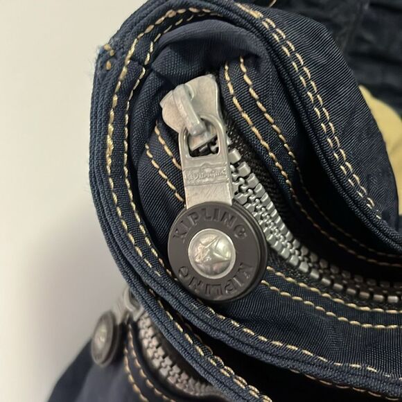 Kipling Art M Vintage Tote Bag - Picture 8 of 8